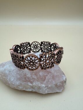 Copper Filigree Floral Hinged Bracelet - Women Jewelry. 89